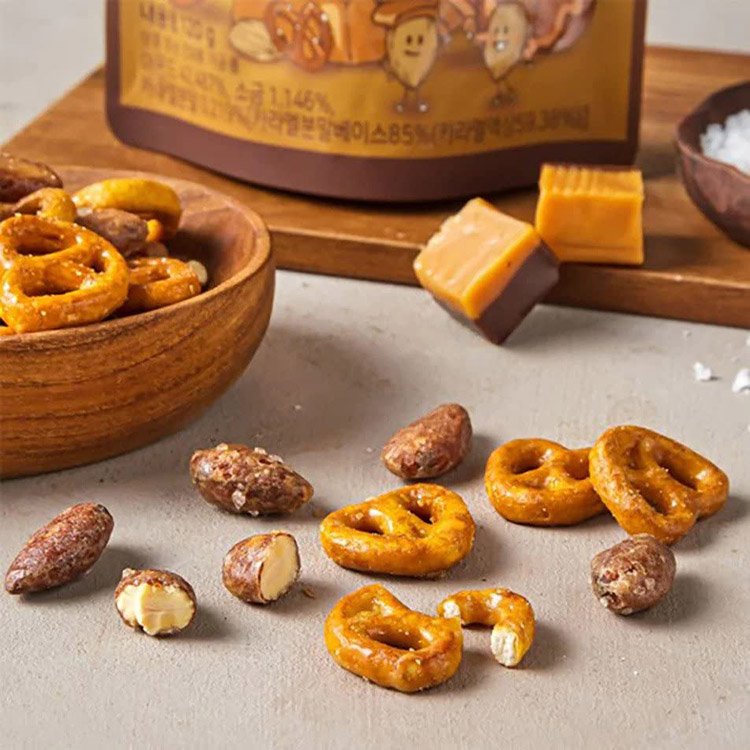 HBAF Caramel Salted Almond & Pretzel 4.23 oz.(120g) detail 2