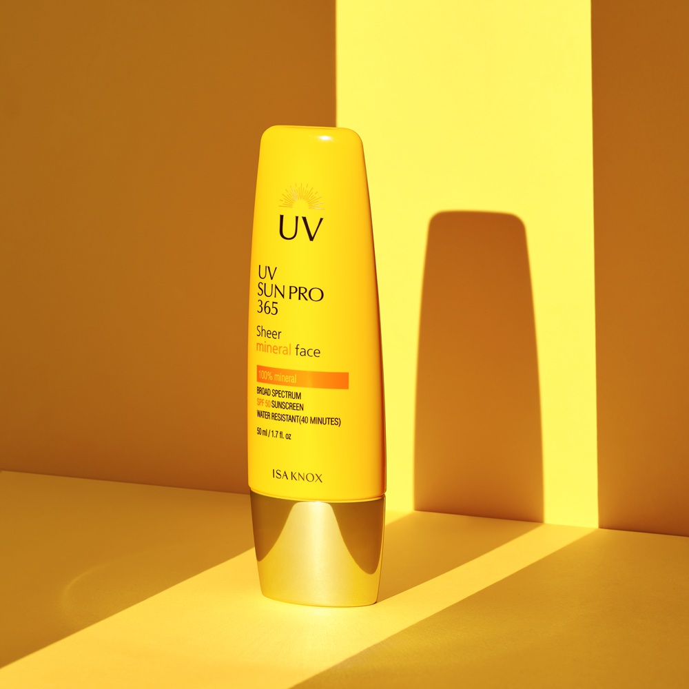 Isaknox UV Sun Pro Sheer Mineral Face 1.7 fl. oz.(50ml) - Image 2 of 3