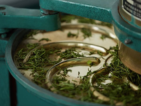OSULLOC Volcanic Isle Matcha (ceremonial) 1.41 oz.(40g) detail 6
