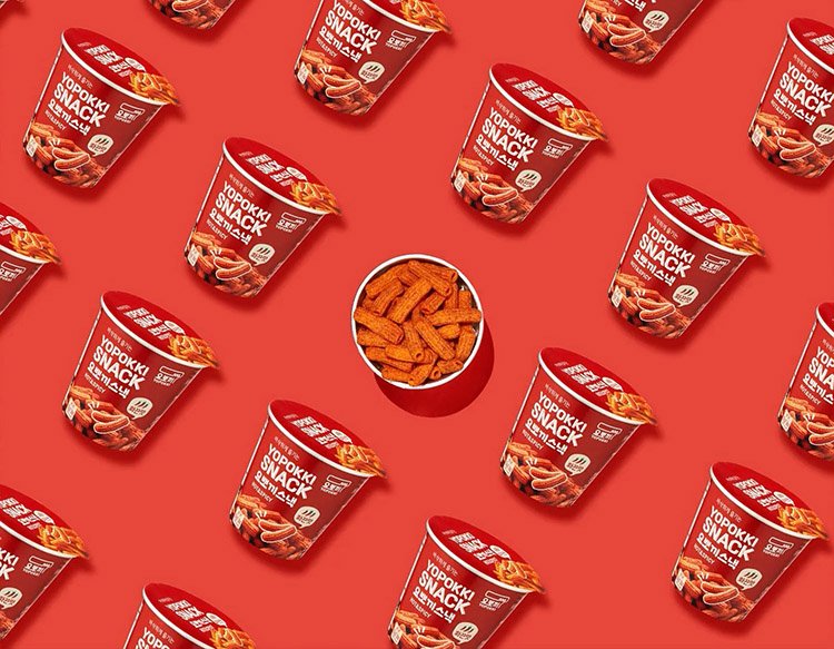 YoungPoong Yopokki Snack Hot & Spicy Cup 1.8 oz.(50g) detail 3