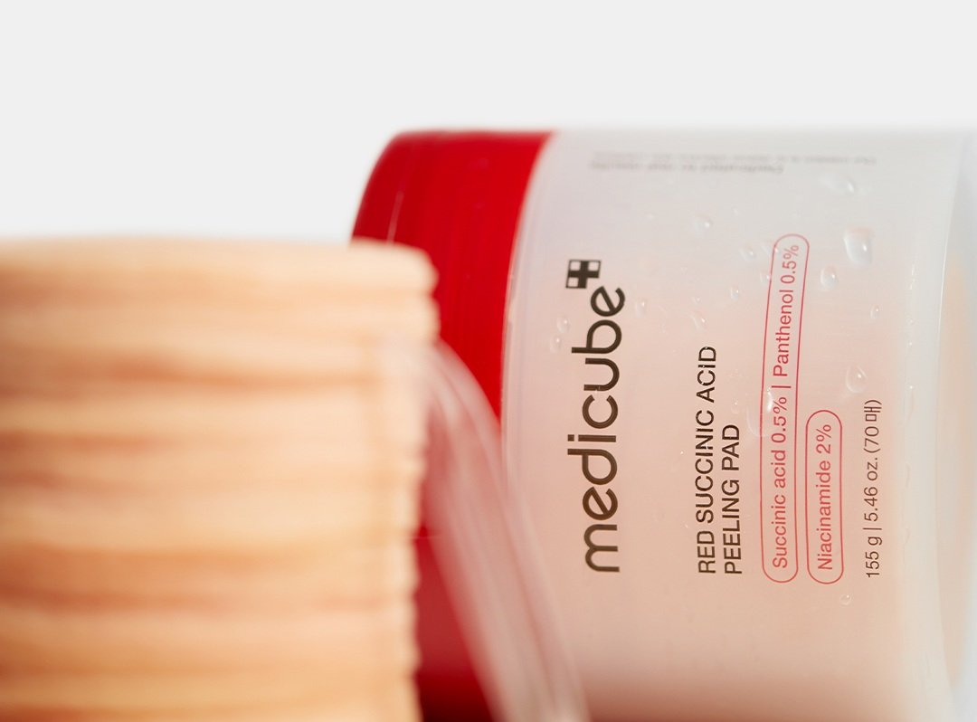 medicube Red Succinic Peeling Pad 70ea 5.46 oz.(155g) detail 2